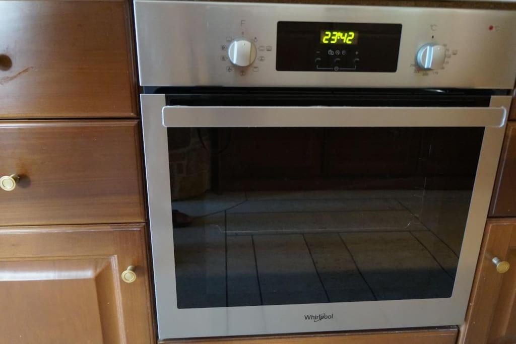Dhráfi Apartment With A Garden, Bbq, Swimming Pool And Jacuzzi מראה חיצוני תמונה