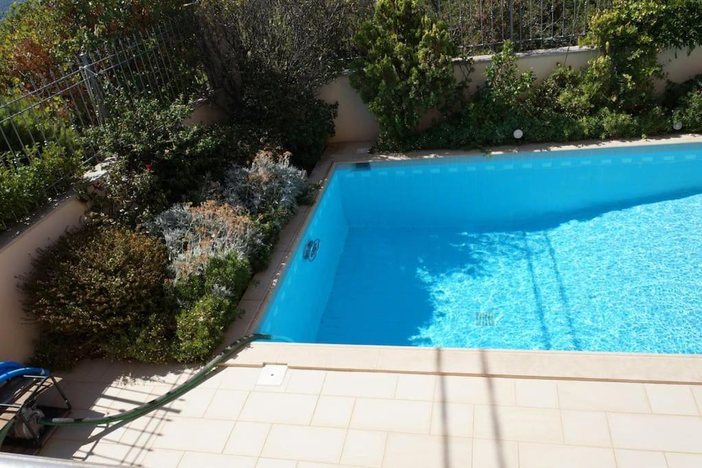 Dhráfi Apartment With A Garden, Bbq, Swimming Pool And Jacuzzi מראה חיצוני תמונה