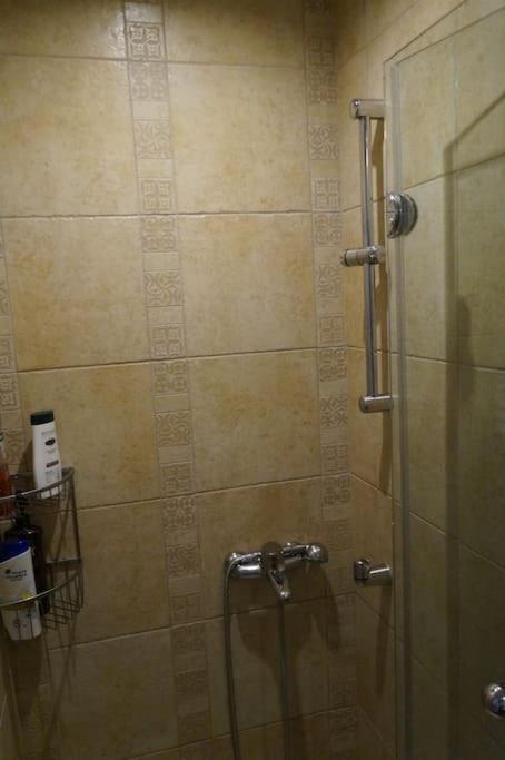 Dhráfi Apartment With A Garden, Bbq, Swimming Pool And Jacuzzi מראה חיצוני תמונה