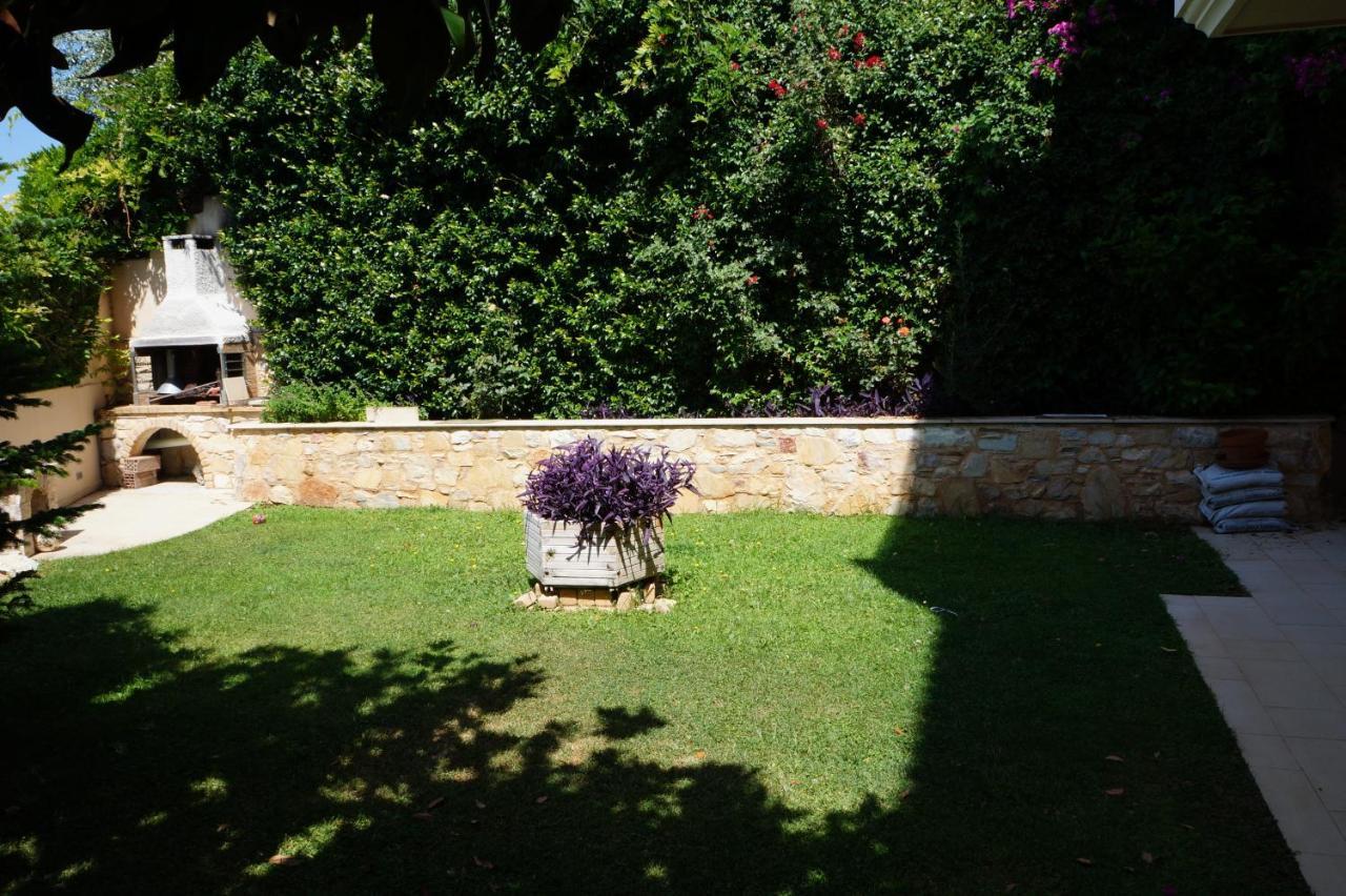 Dhráfi Apartment With A Garden, Bbq, Swimming Pool And Jacuzzi מראה חיצוני תמונה